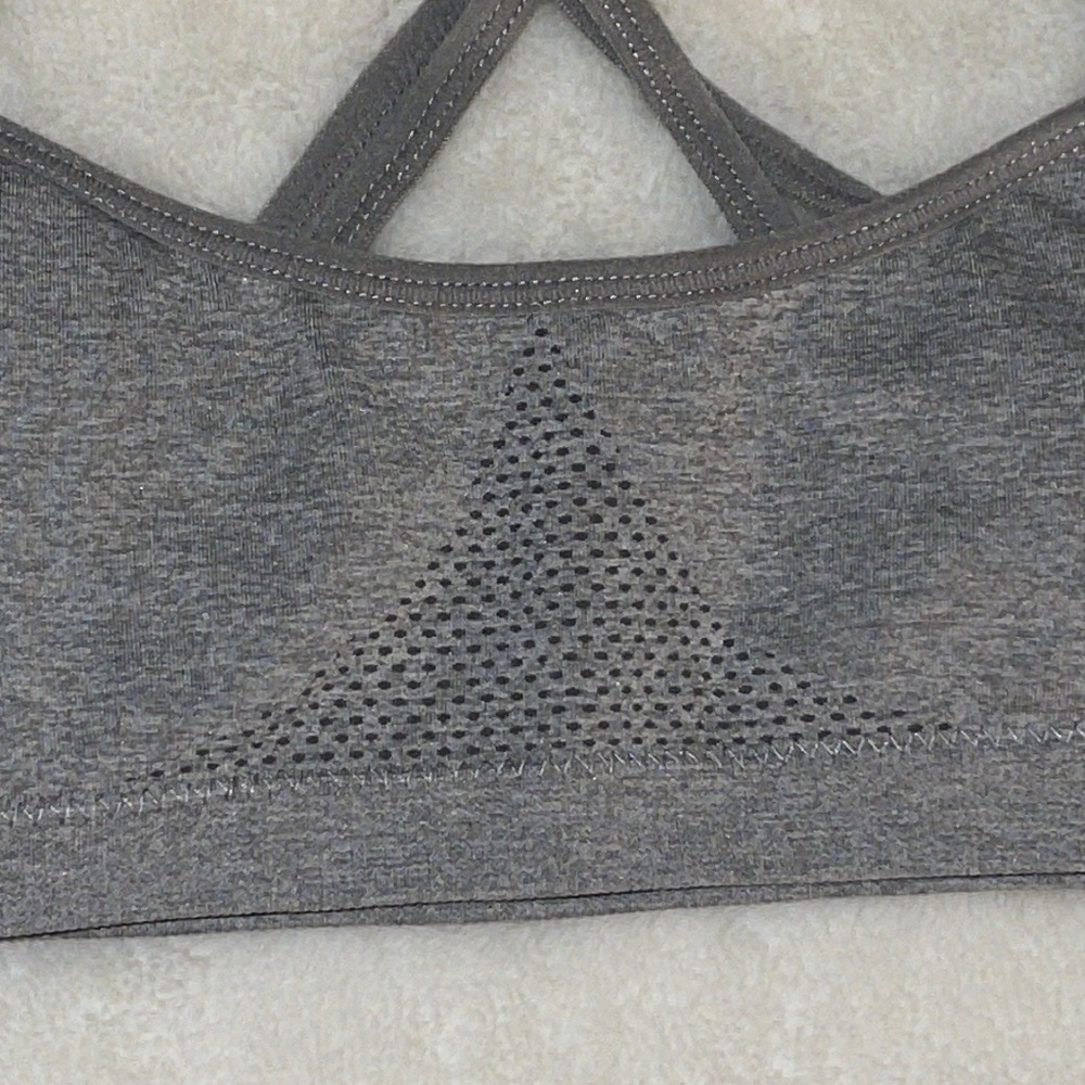 Hanes bra - Picture 2 of 4